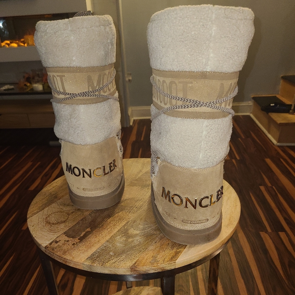 COPY - Moon Boots - Picture 6 of 8